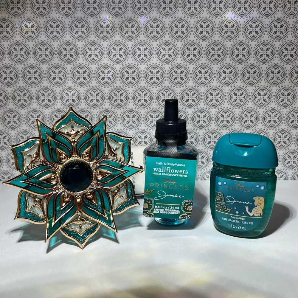 Bath & Body Works X Jasmine Wallflower Set